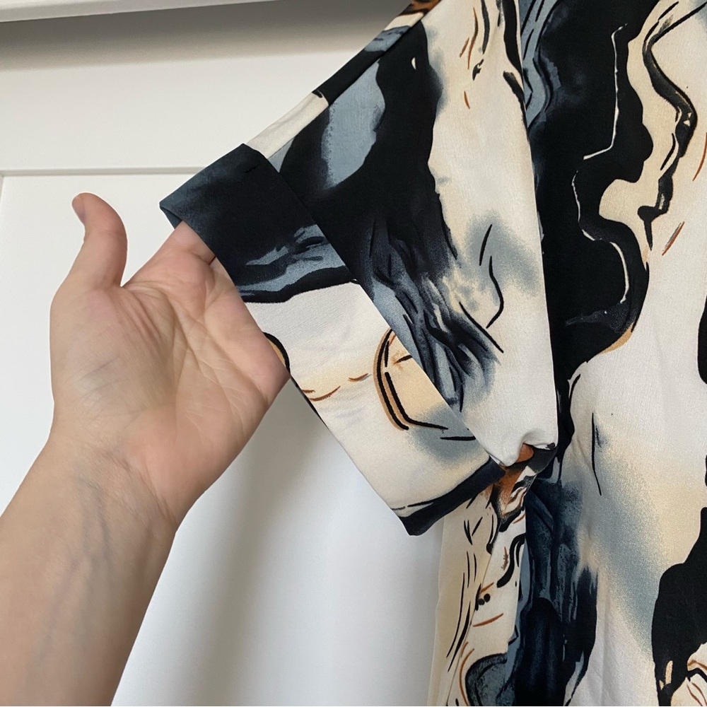 Blouse - Picture 2 of 3